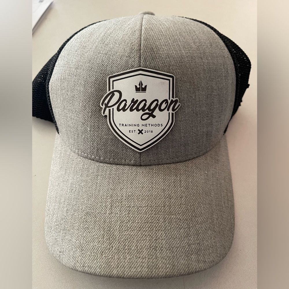 Paragon - Men’s gray / black mesh back trucker hat
